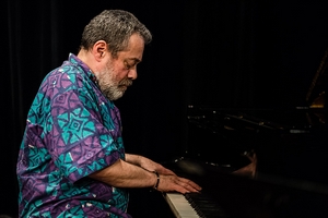 ZOOL FLEISCHER (Piano)